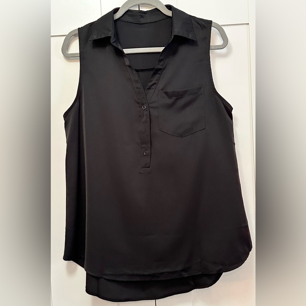 Sleeveless Black V Neck Blouse Sz LG NEW!